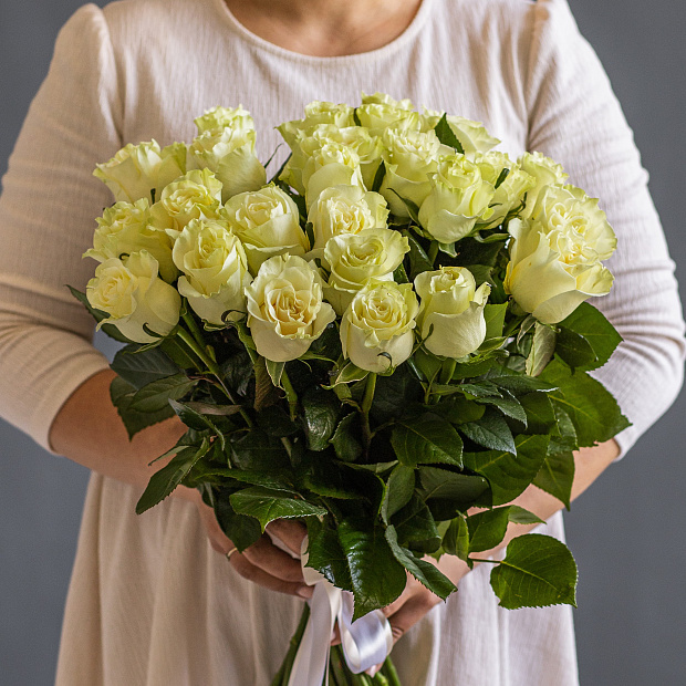 Роза 50 см белая 25 шт  3